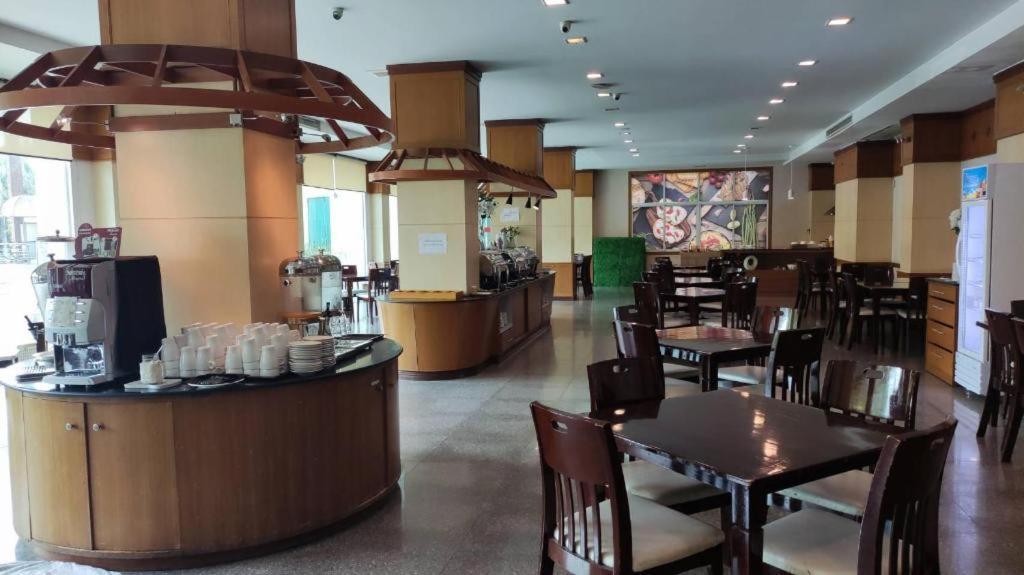 Western Grand Hotel Ratchaburi Ban Bang Kra Buitenkant foto