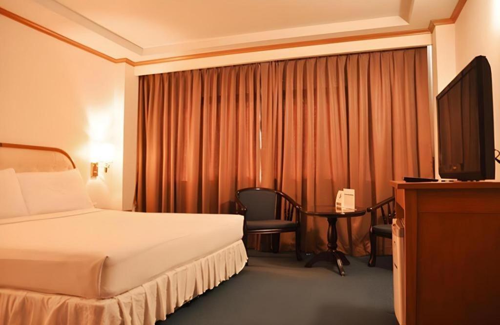 Western Grand Hotel Ratchaburi Ban Bang Kra Buitenkant foto