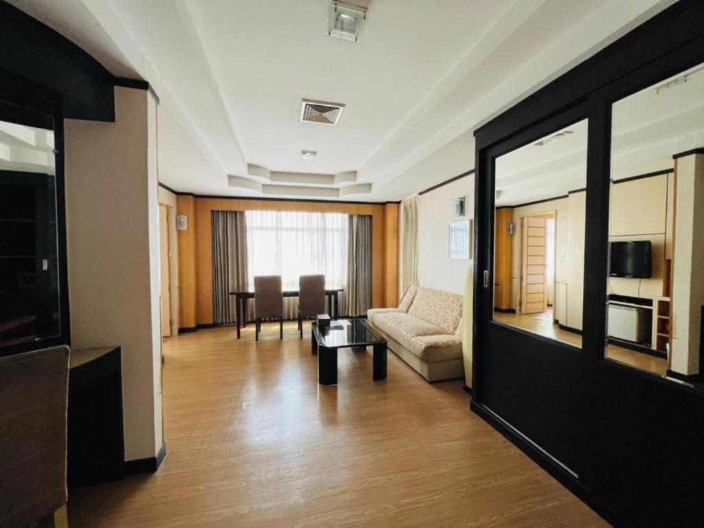 Western Grand Hotel Ratchaburi Ban Bang Kra Buitenkant foto