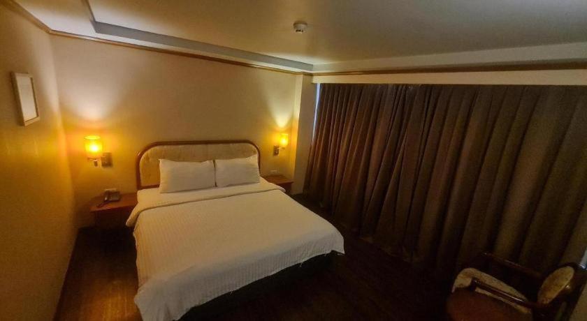 Western Grand Hotel Ratchaburi Ban Bang Kra Buitenkant foto