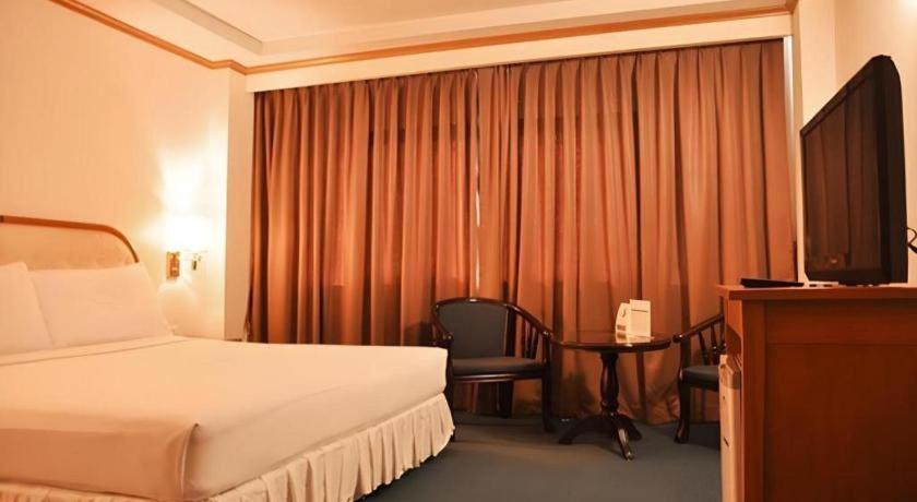 Western Grand Hotel Ratchaburi Ban Bang Kra Buitenkant foto