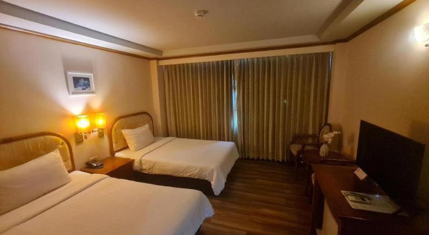Western Grand Hotel Ratchaburi Ban Bang Kra Buitenkant foto
